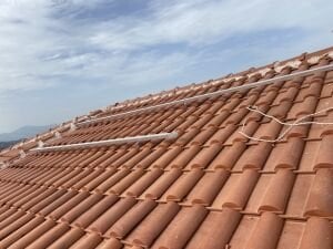 Güneş paneli kiremit çatı kancası